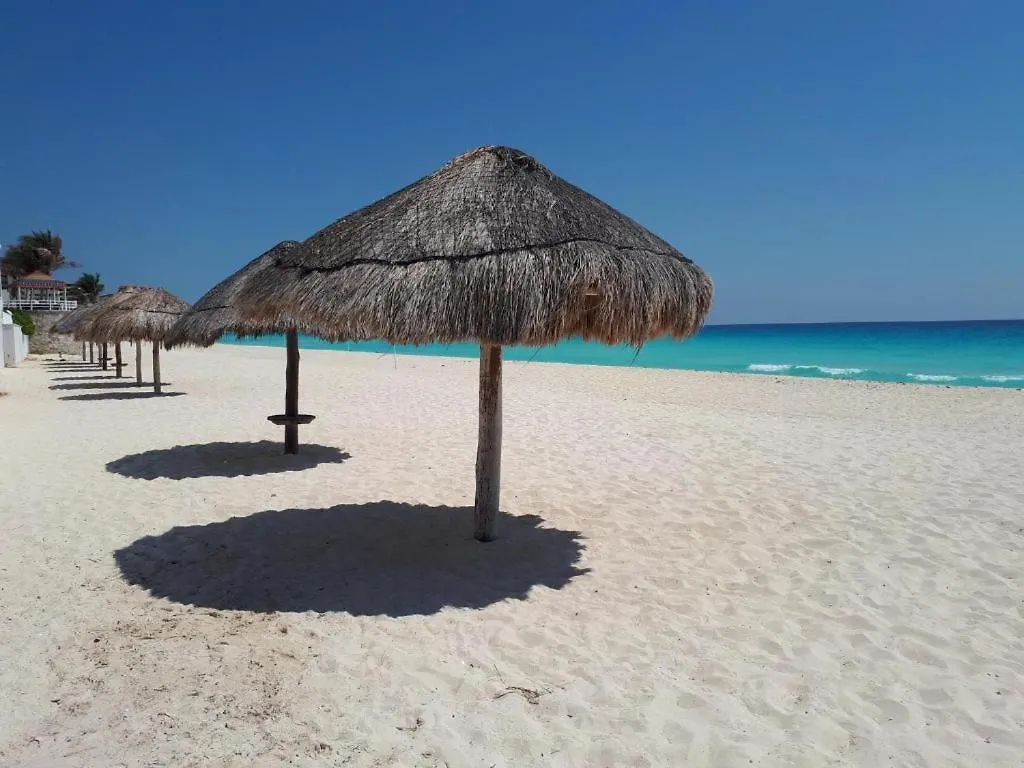Departamentos Al Lado Del Mar En Zona Hotelera Cancun
